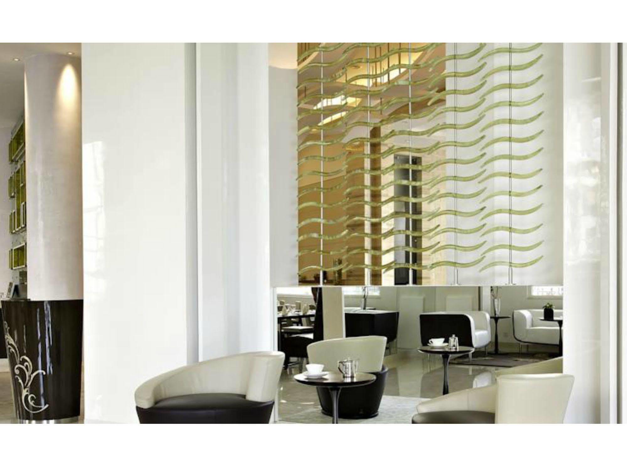 Hotel Meluha - The Fern Bombaj Exteriér fotografie
